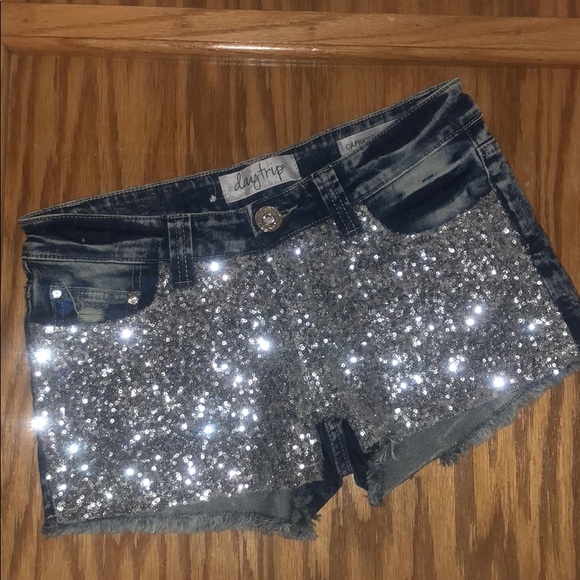 Daytrip Pants - Daytrip jean shorts ✨ NWOT!